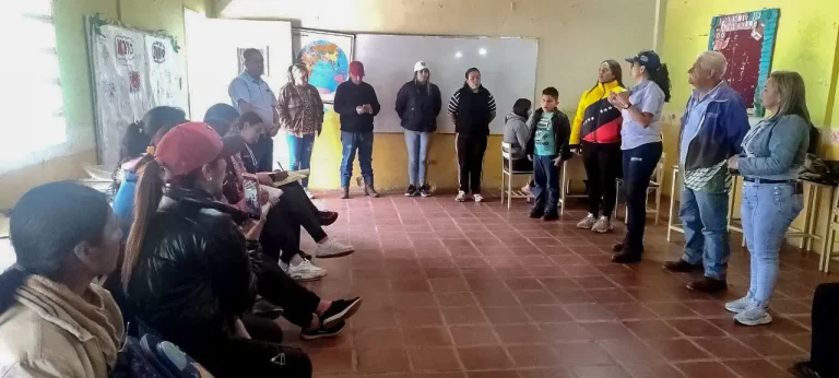 Comunidades del páramo merideño fortalecen su organización para el uso eficiente de la energía eléctrica