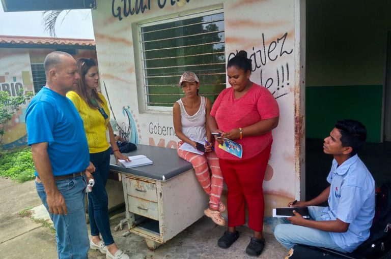 Consejos comunales en Maturín reciben certificación de Mesas Técnicas y orientación para elaborar proyectos eléctricos
