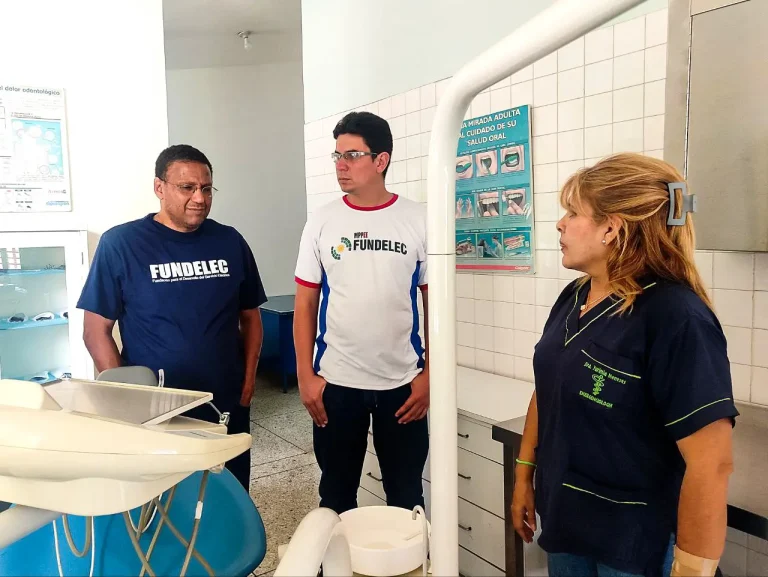 Realizan visita técnica para levantamiento de proyecto solar en Ambulatorio de La Mara en el estado Merida