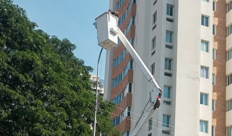 Corpoelec instala 100 nuevas luminarias en comunidades de Aragua