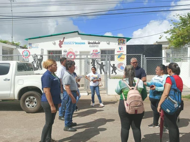 Inspeccionan Proyectos eléctricos de Consejos Comunales en Bolívar