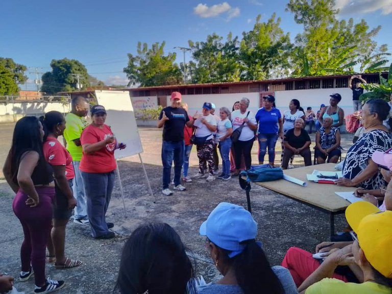 Mirandinos elaboran proyectos en materia de energía eléctrica en beneficio de las comunidades