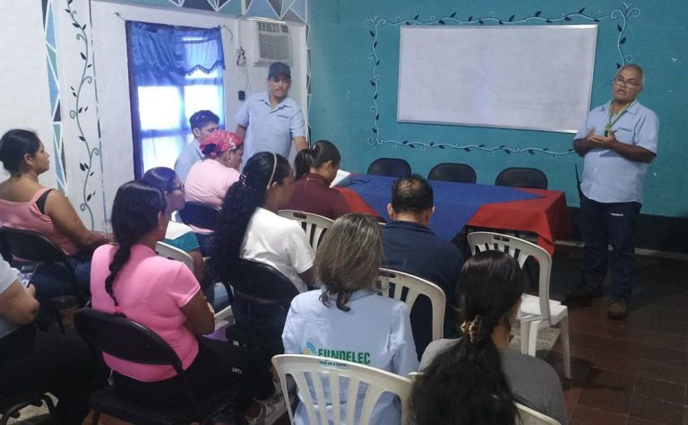 Sector eléctrico brinda asesoría técnica a consejos comunales de Tucaní