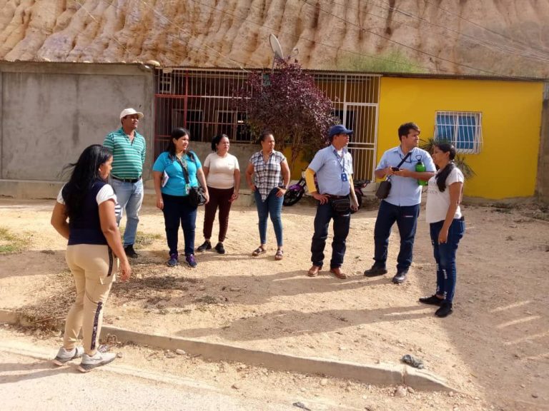 Fundelec brinda asesoría a voceros de consejos comunales de Sucre
