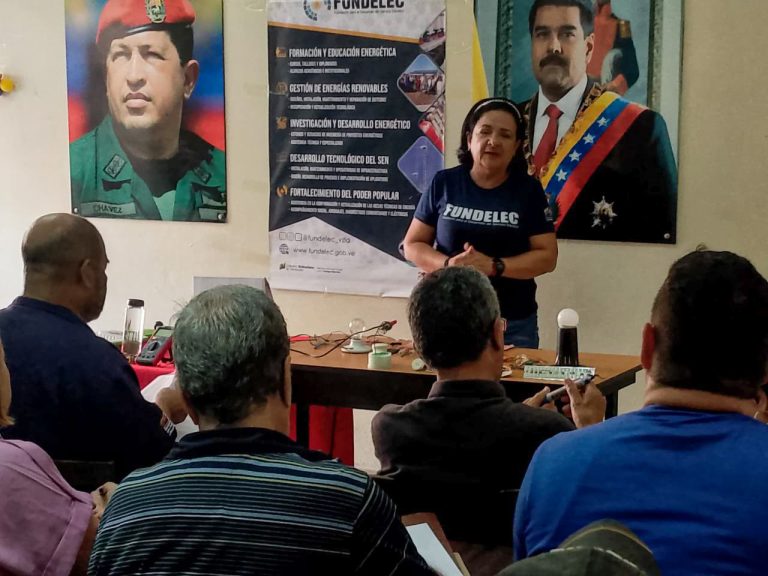 Poder Popular recibe formación sobre Mesas Técnicas de Energía