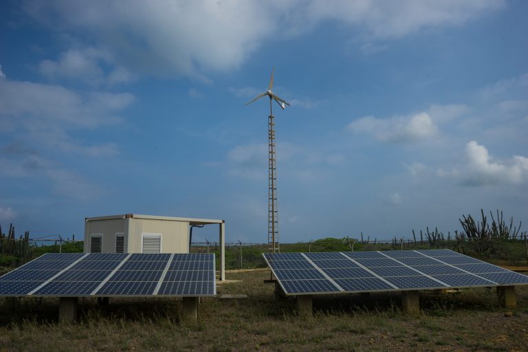 inspección técnica a microrredes híbridas en Falcón
