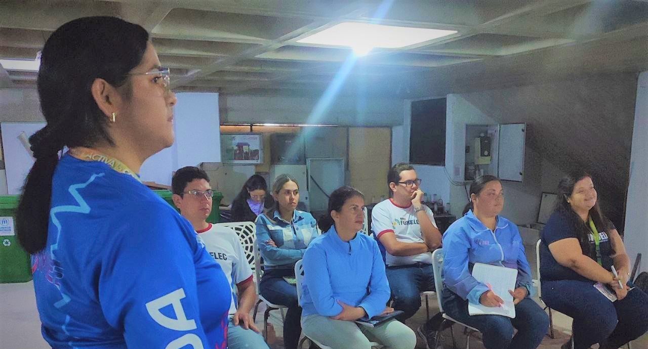 Forman a trabajadores de Fundelec-Mérida en primeros auxilios y emergencias