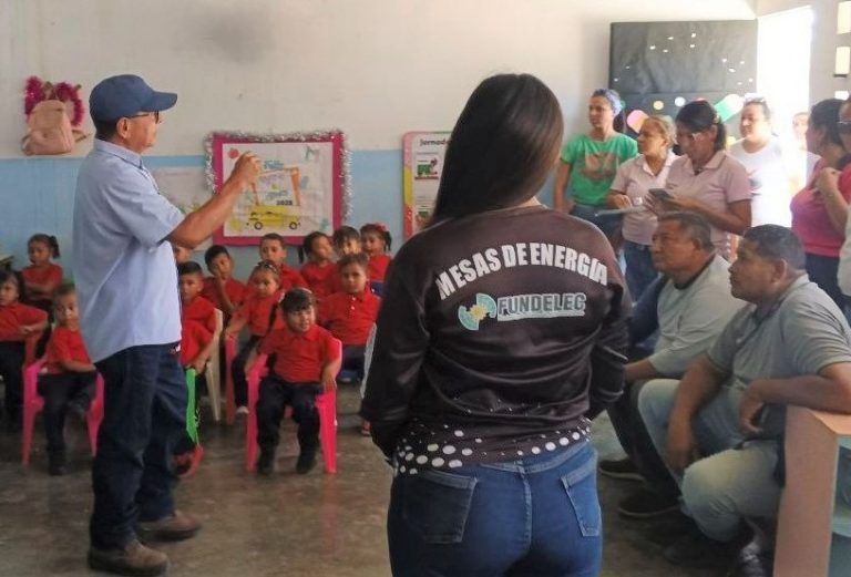 Formación en materia energética a niños y niñas del estado Sucre
