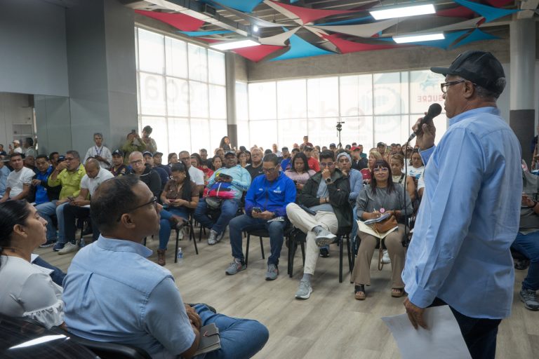 Instalación de Estado Mayor de Servicios Públicos e Infraestructura en Miranda