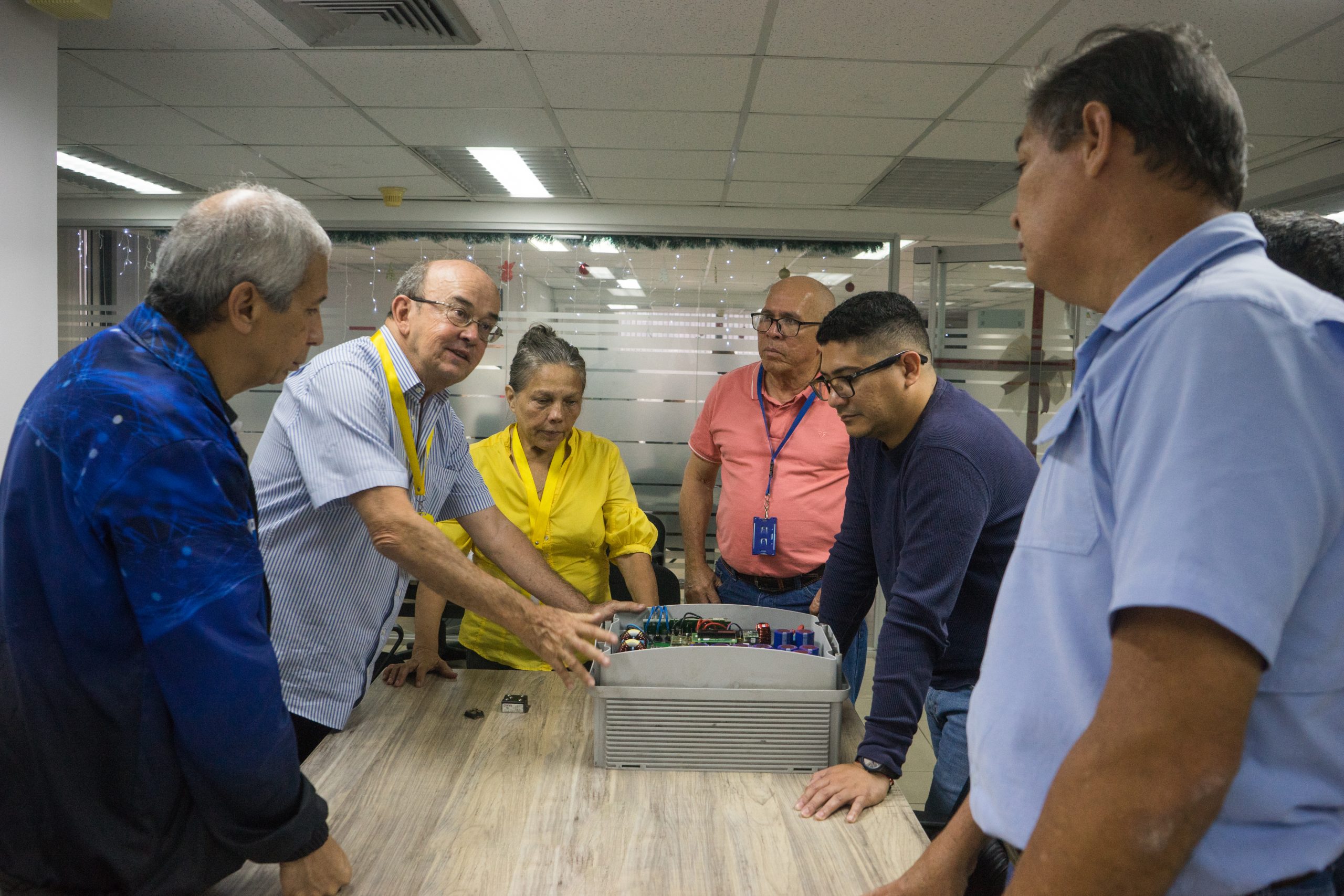 Sector Eléctrico y Universidades avanzan en acercamiento para recuperación de equipos electrónicos de los SER