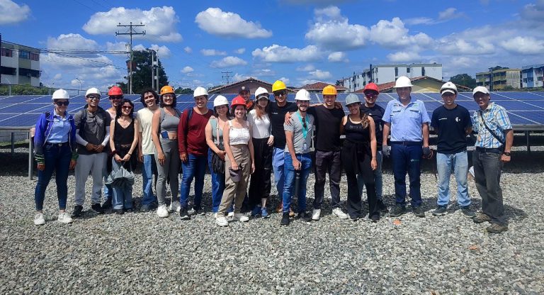 Estudiantes de la ULA se forman en energías renovables
