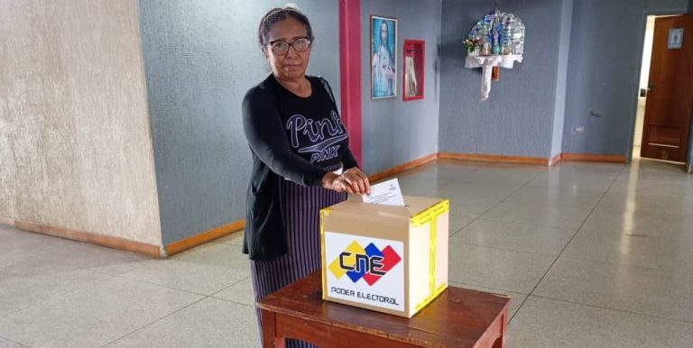 Fundelec acompaña proyectos eléctricos en Consulta Popular Nacional