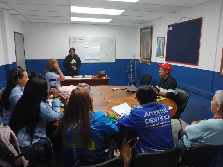 Culmina formación sobre planos eléctricos en el estado Miranda