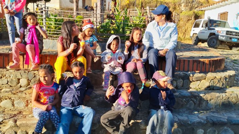 Fundelec realiza una jornada de atención social en Los Nevados