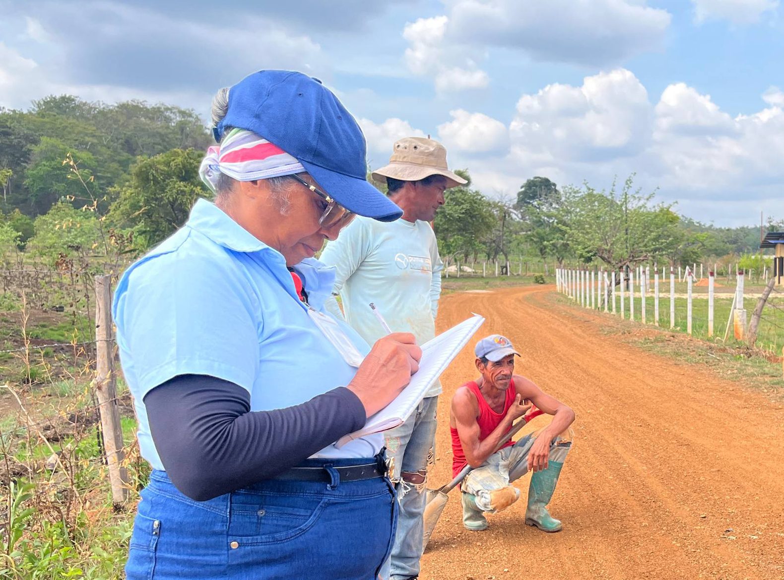 Proyecto de electrificación en Sabana Grande