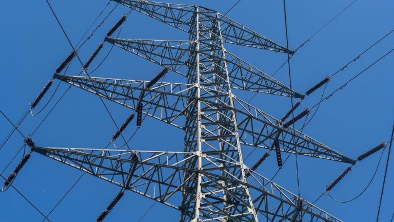 Venezuela registró récord de demanda eléctrica de 15.625 megavatios